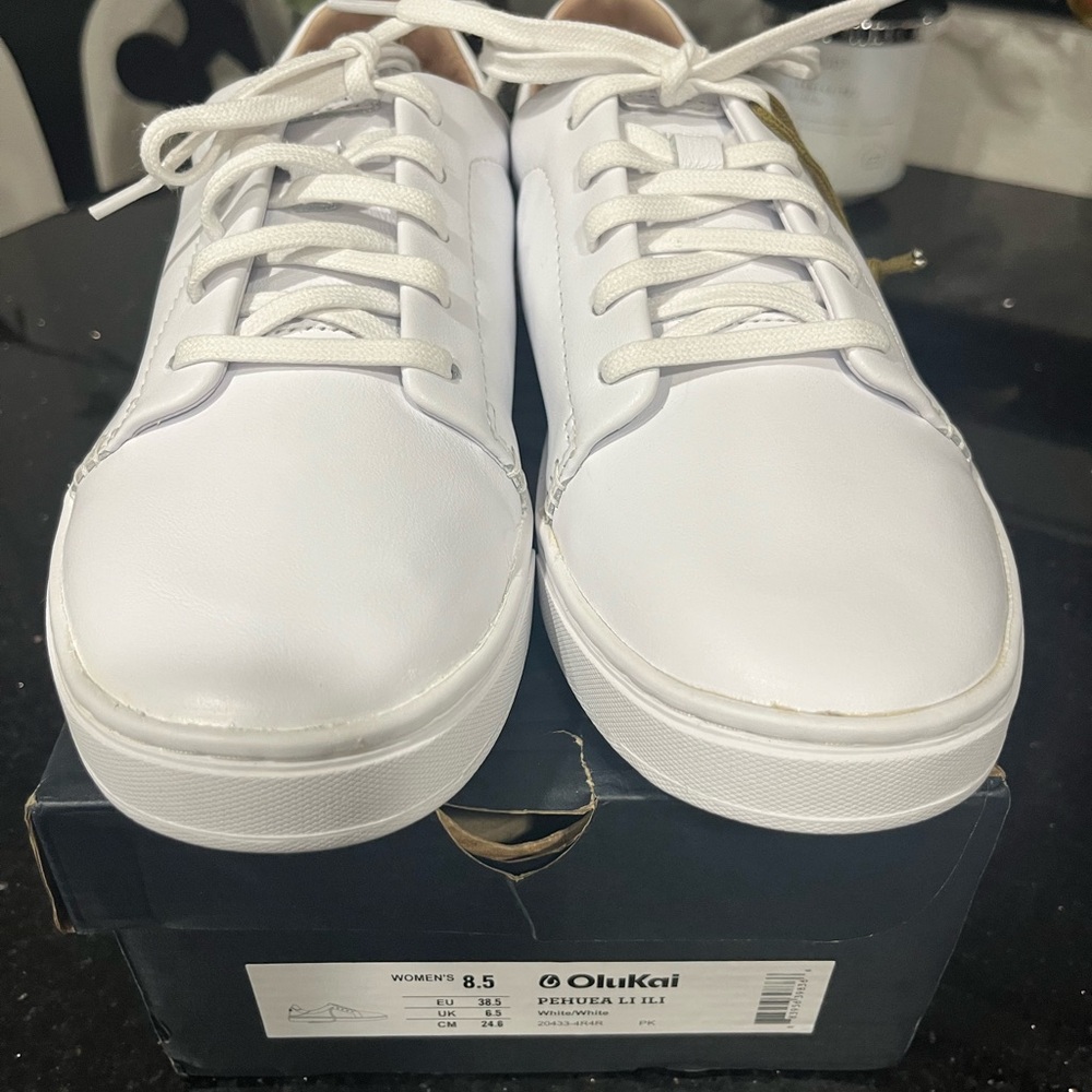 OluKai Pehuea Li 'IIi Women's Everyday Leather Sneakers 8.5 US White NEW - Picture 12 of 14